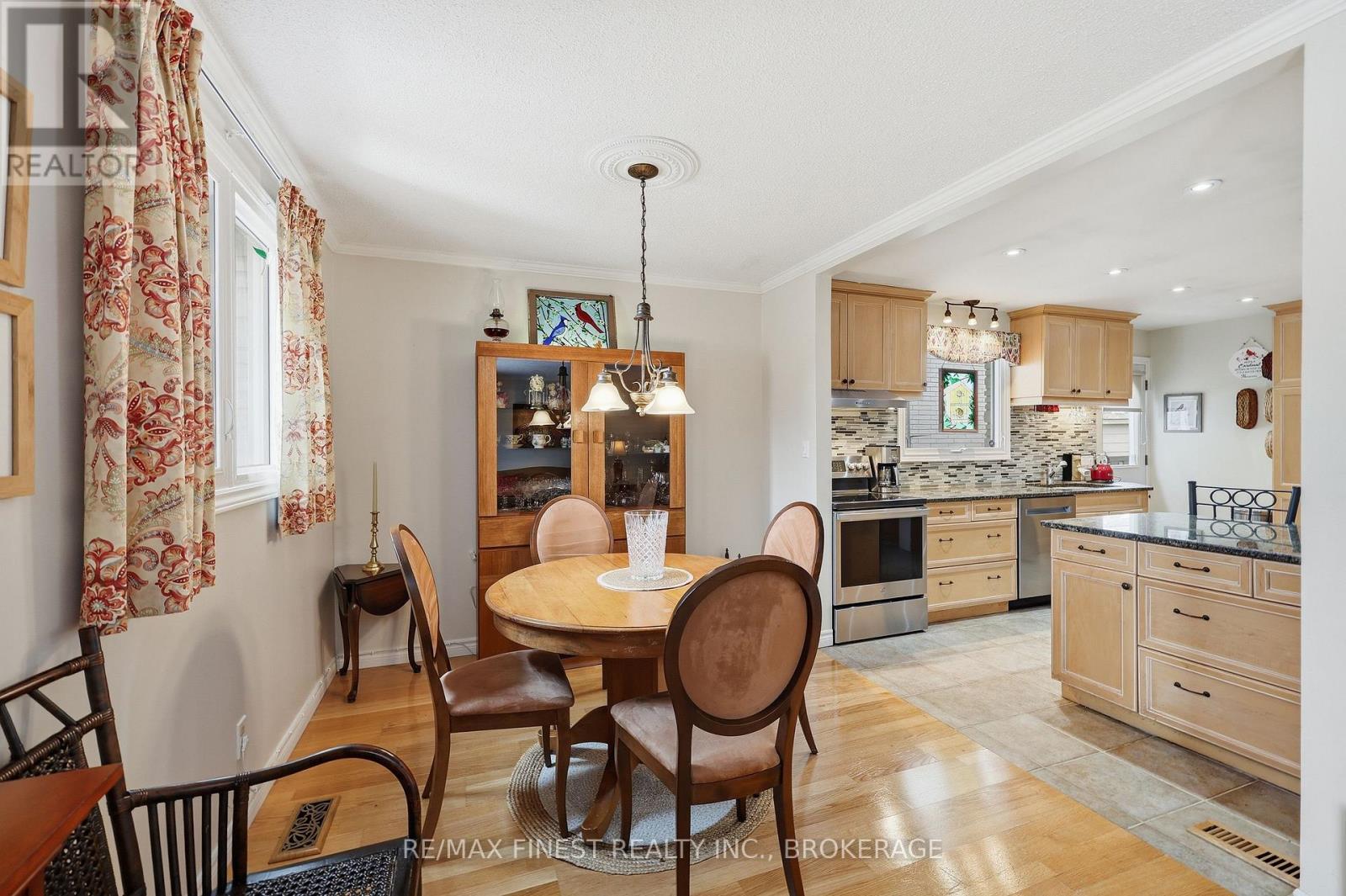 87 OLD OAK ROAD - 18