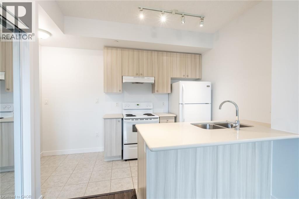 90 CHARLTON Avenue W Unit# 308, Hamilton, Ontario, L8P0B4 — Photo 4