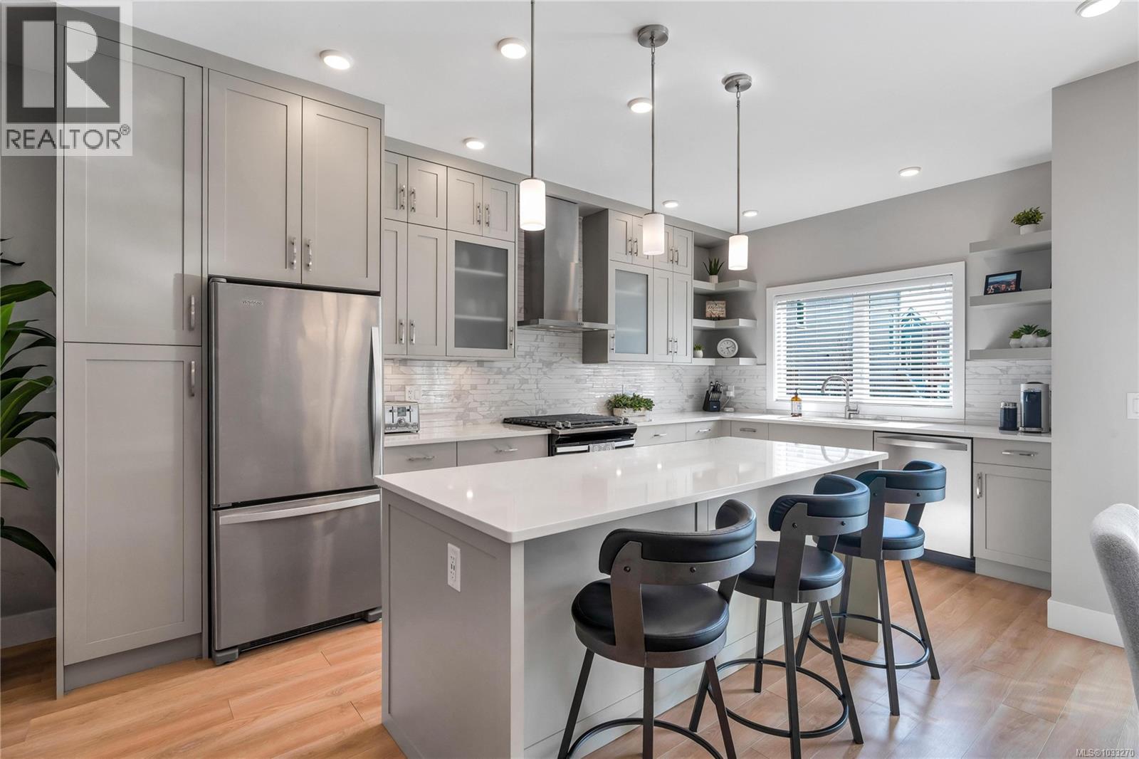 13 4355 Viewmont Avenue, Saanich