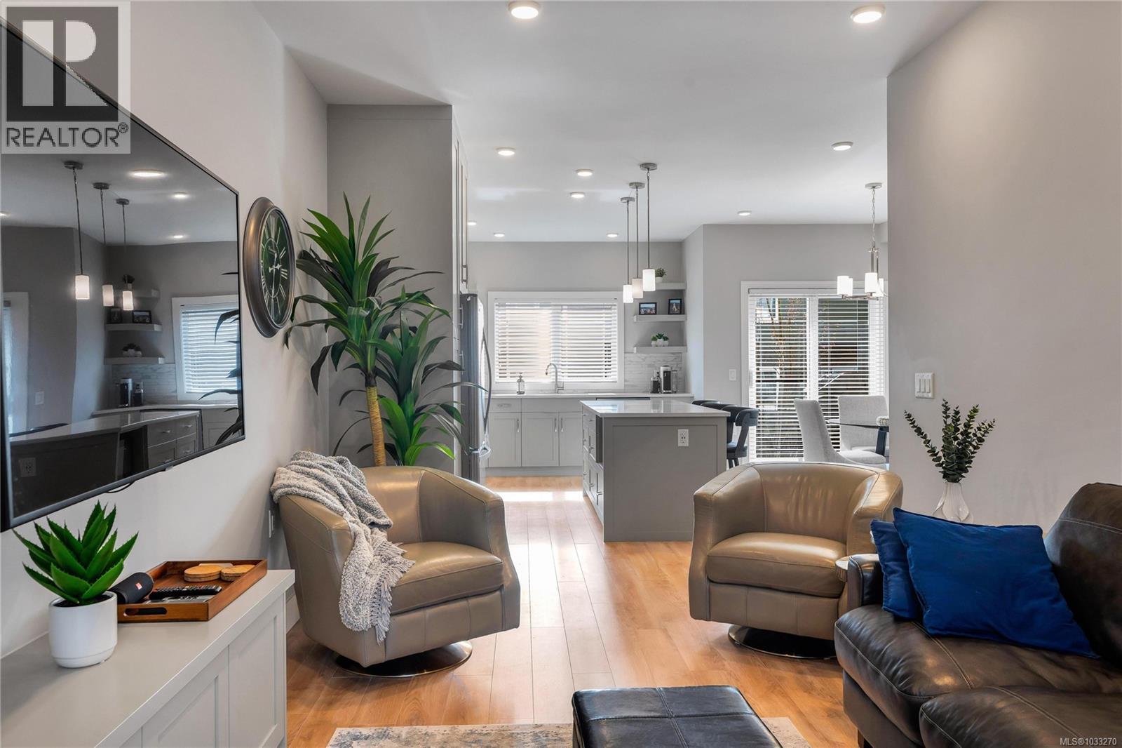 13 4355 Viewmont Avenue, Saanich