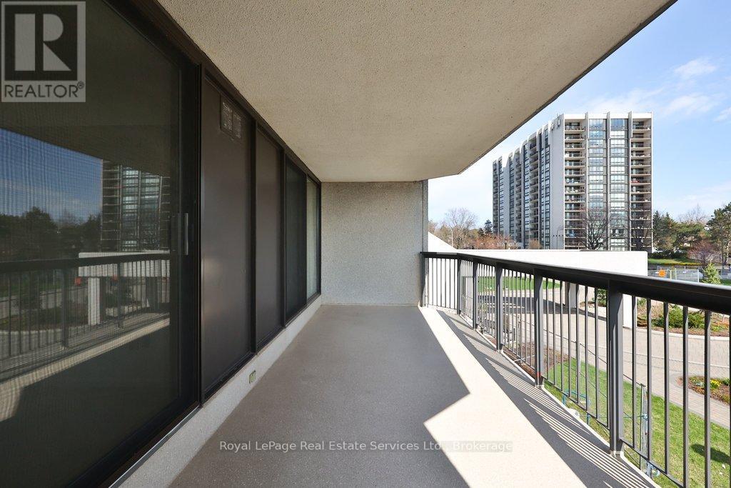#208 2180 MARINE DRIVE - 21