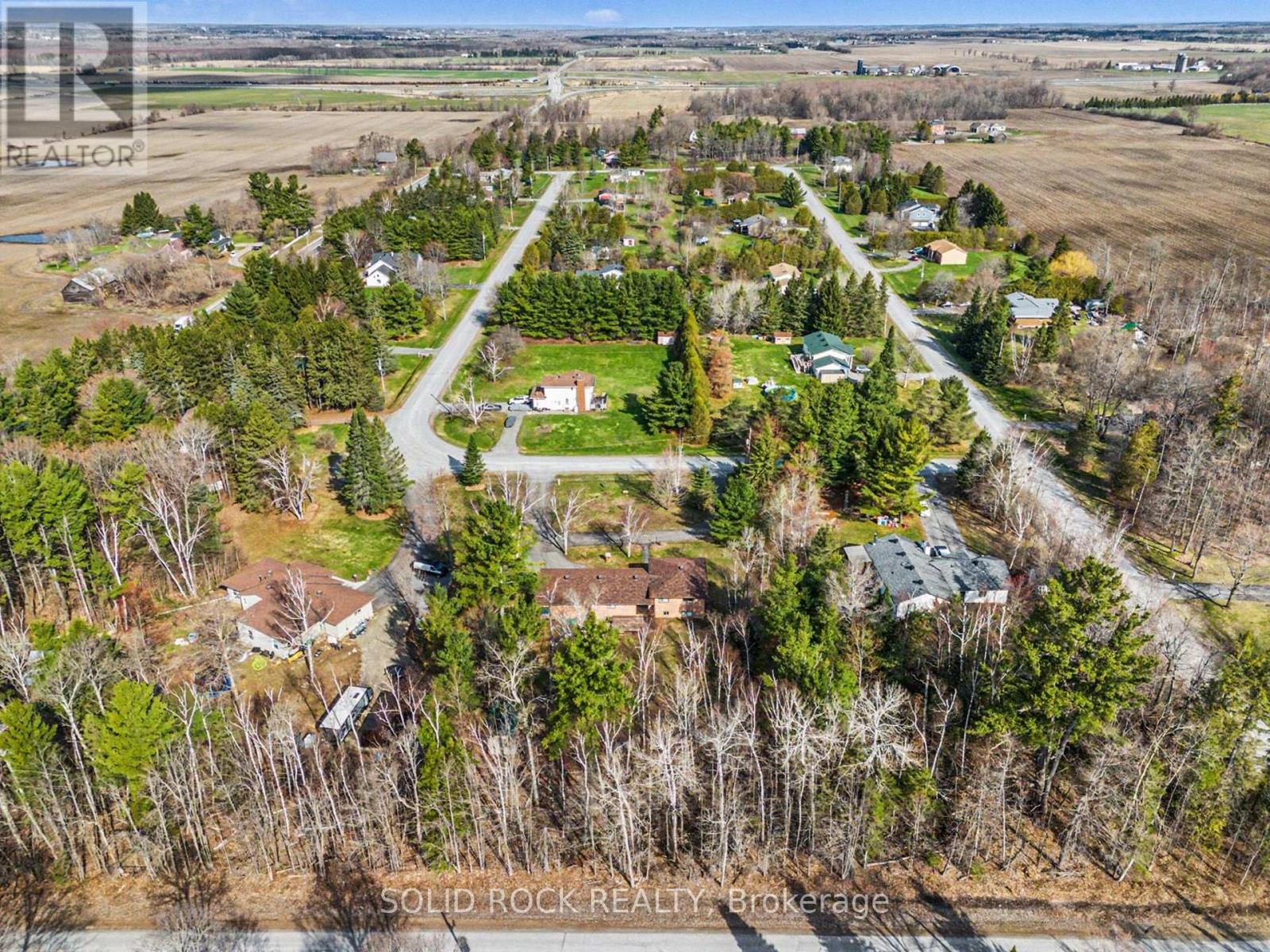 113 GOODWOOD CRESCENT - 41