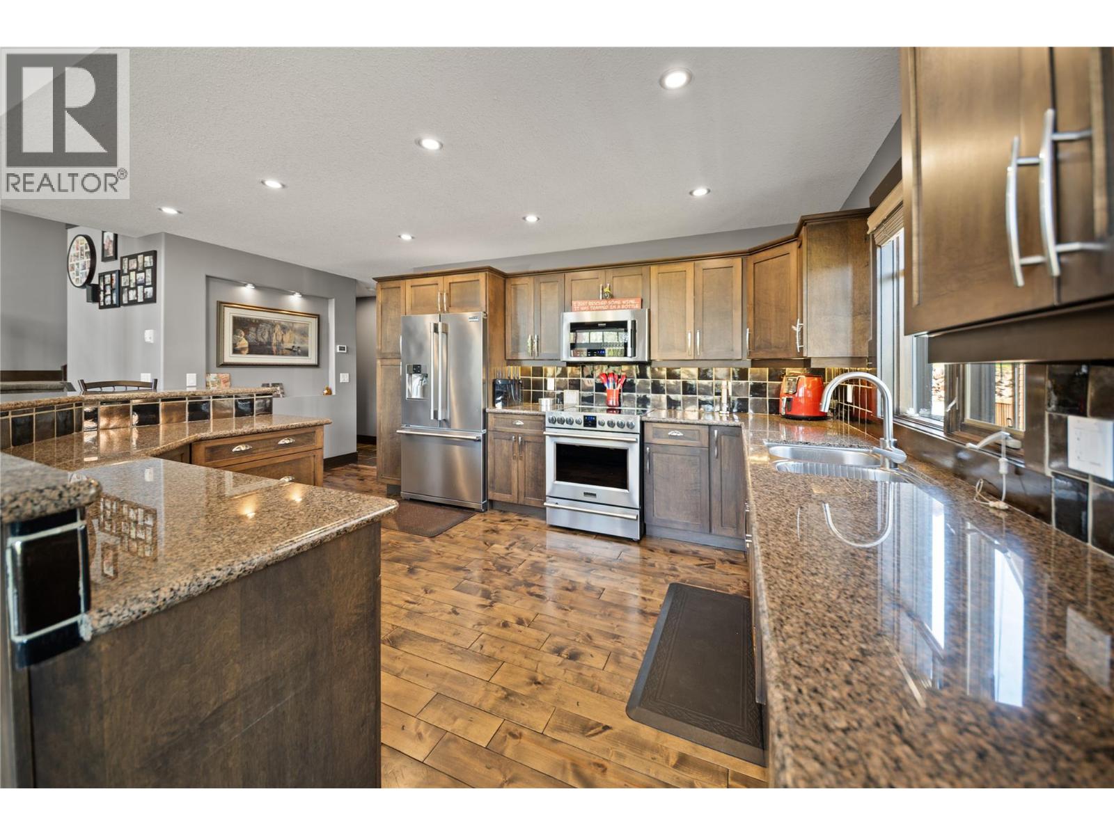 #3 2600 Riverrock Way - 12