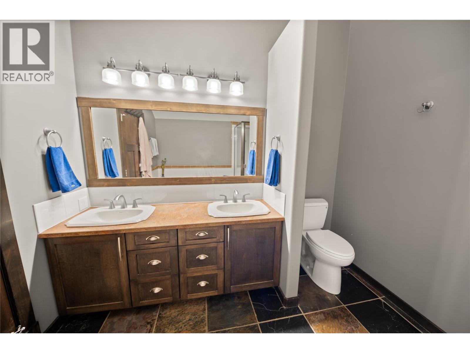 #3 2600 Riverrock Way - 33