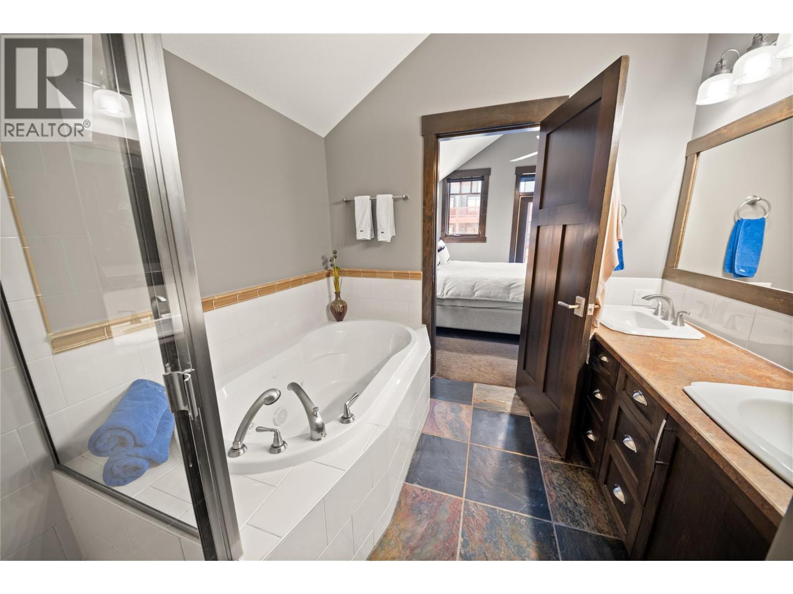 #3 2600 Riverrock Way - 34