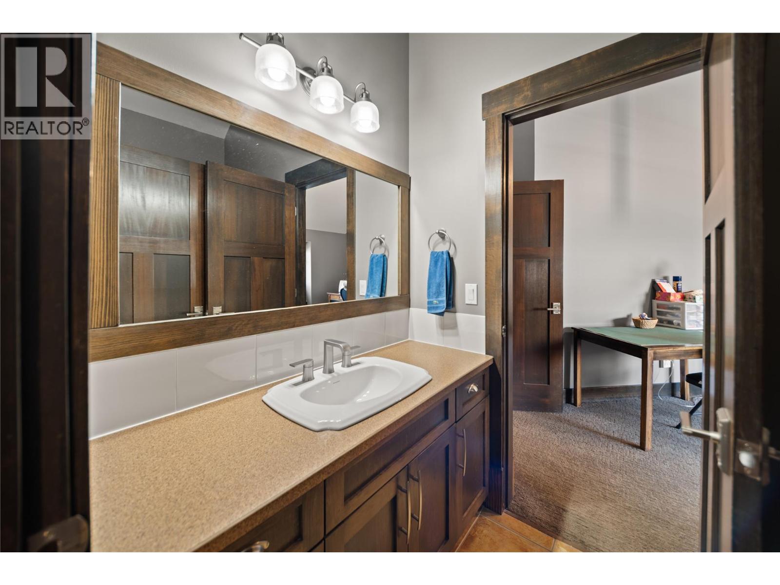 #3 2600 Riverrock Way - 37