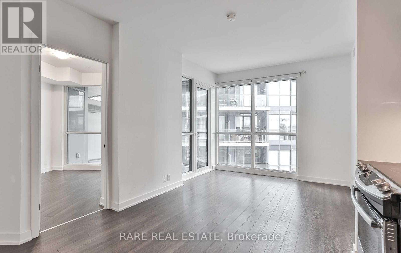 422 - 10 PARK LAWN ROAD — photo 10