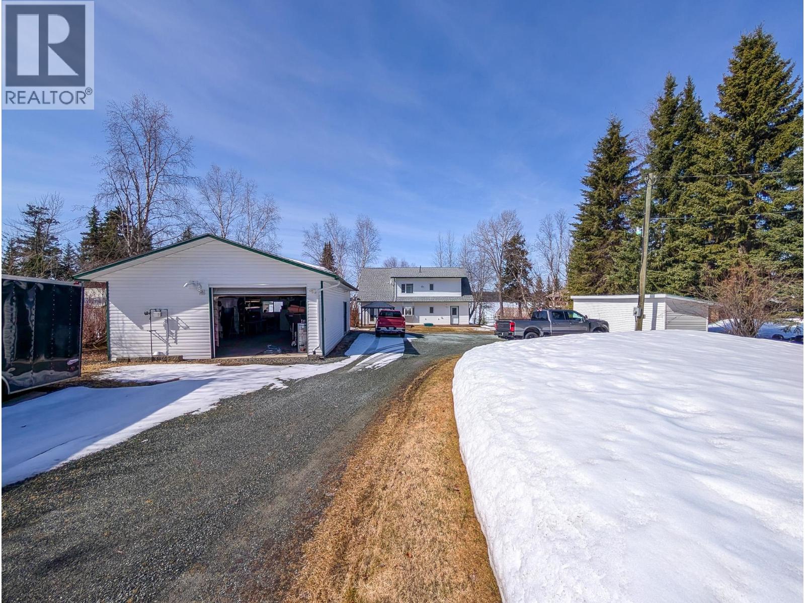 Photo 12 of 38 — 1165 ADAMS ROAD · Prince George, BC