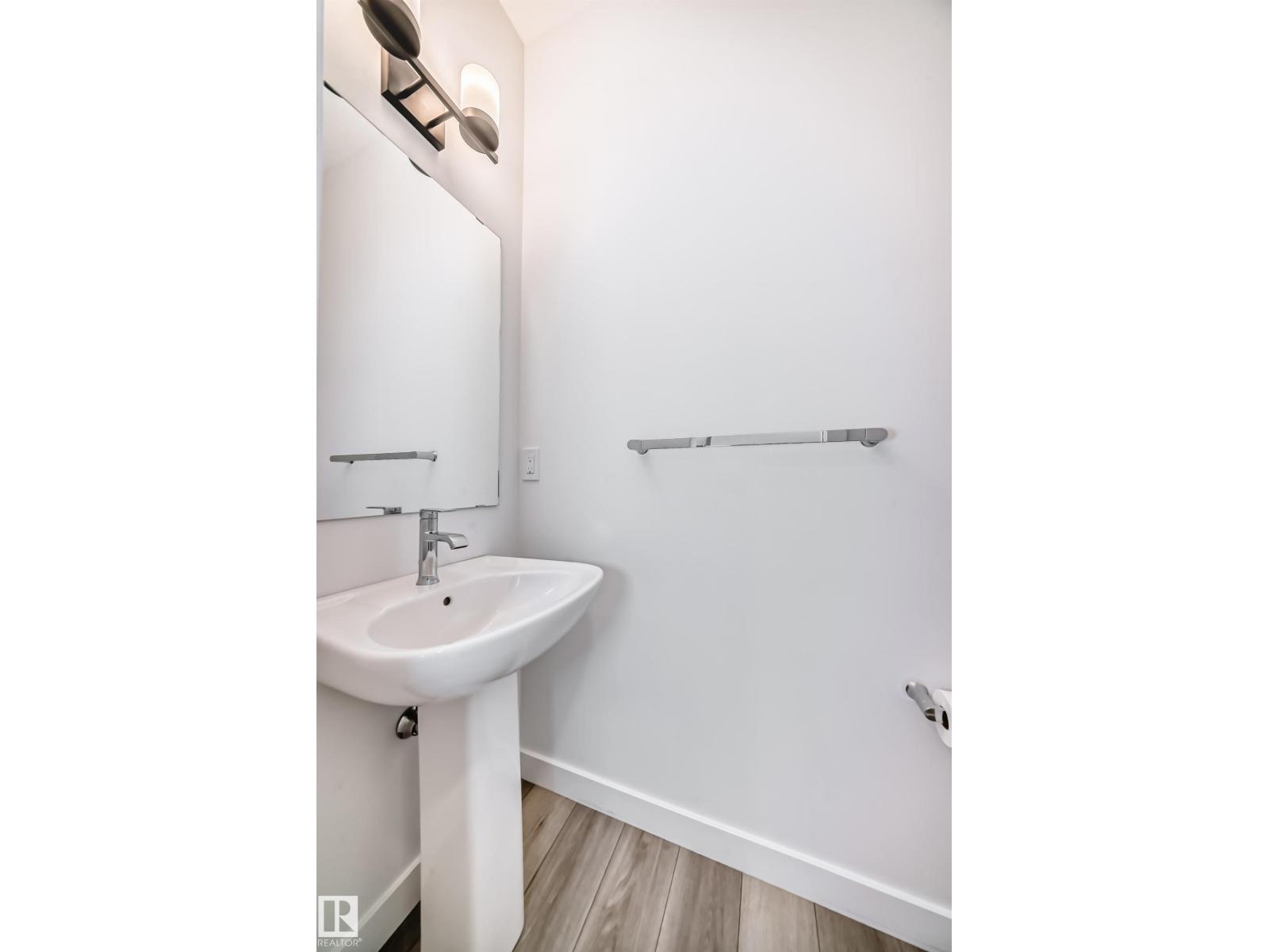 #38 1910 Collip VW SW, Edmonton