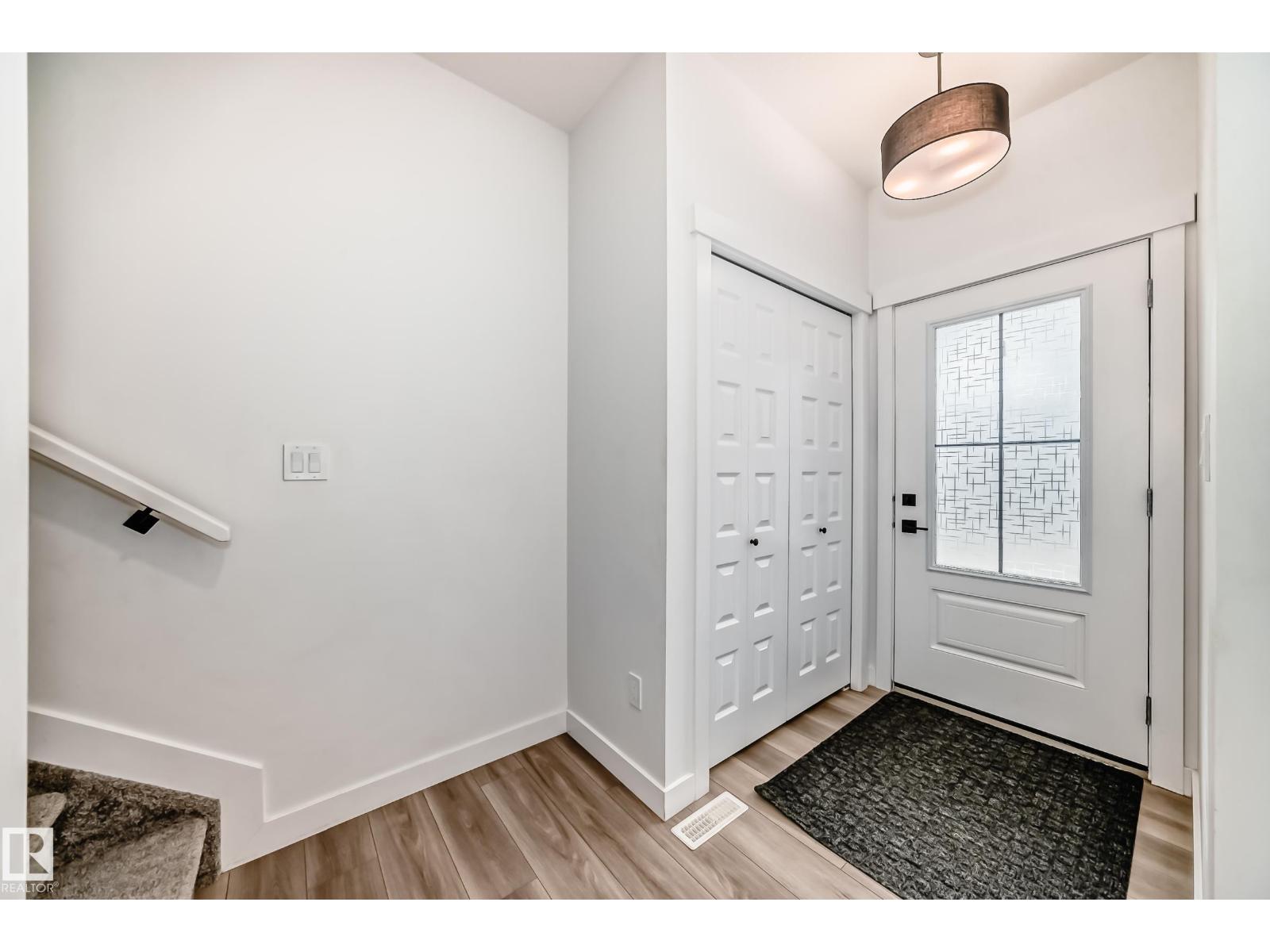 #38 1910 Collip VW SW, Edmonton