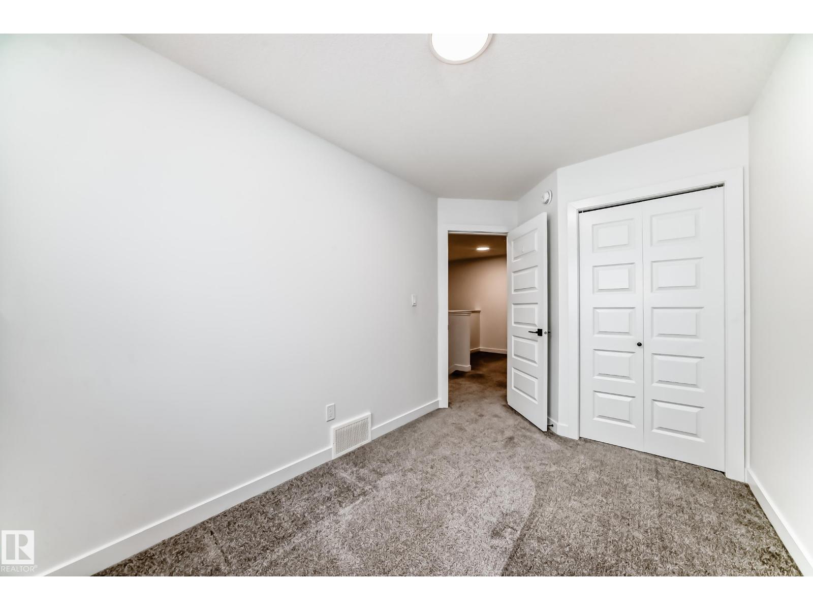 #38 1910 Collip VW SW, Edmonton