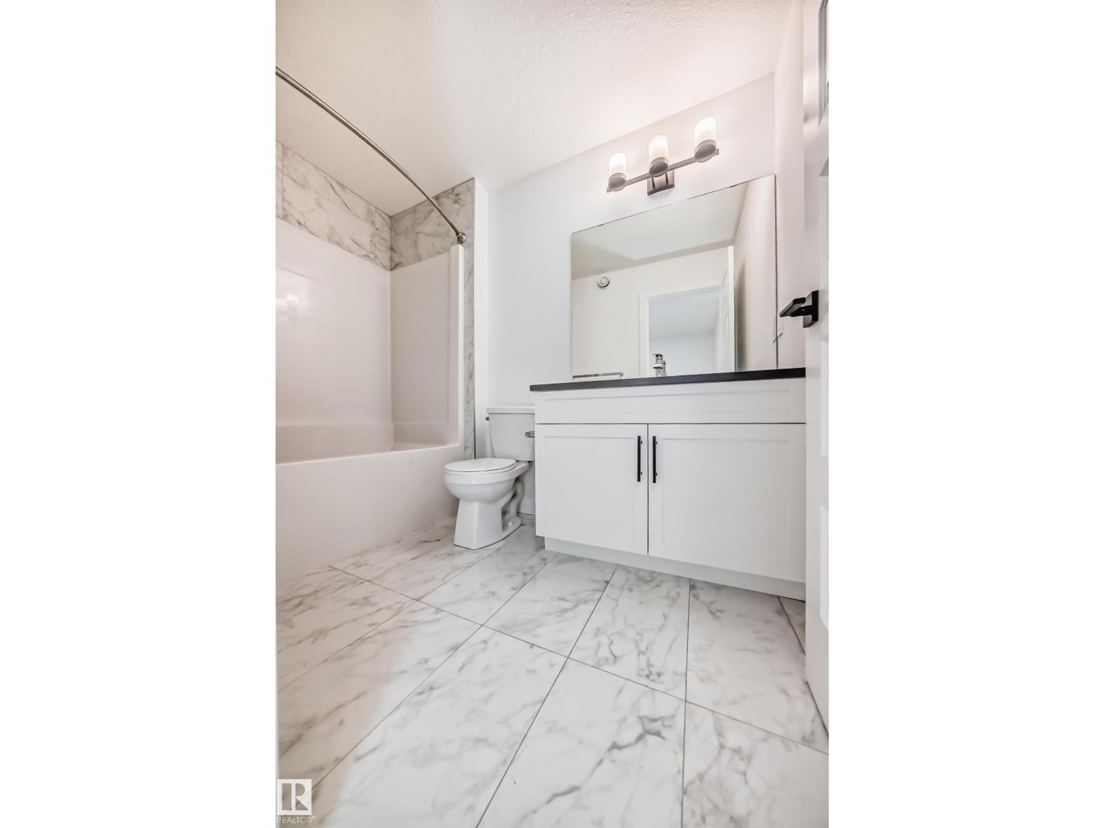 #38 1910 Collip VW SW, Edmonton