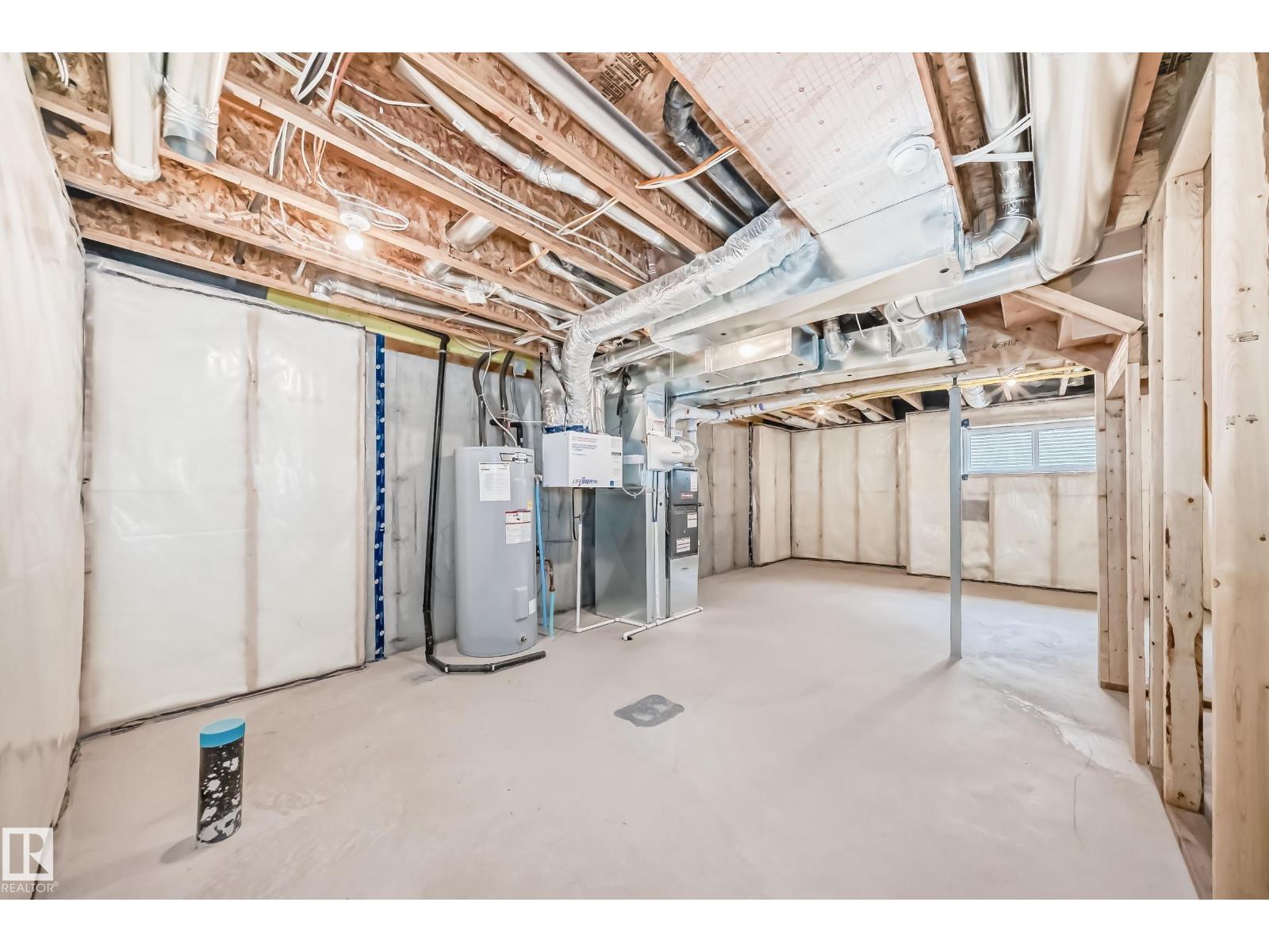 #38 1910 Collip VW SW, Edmonton