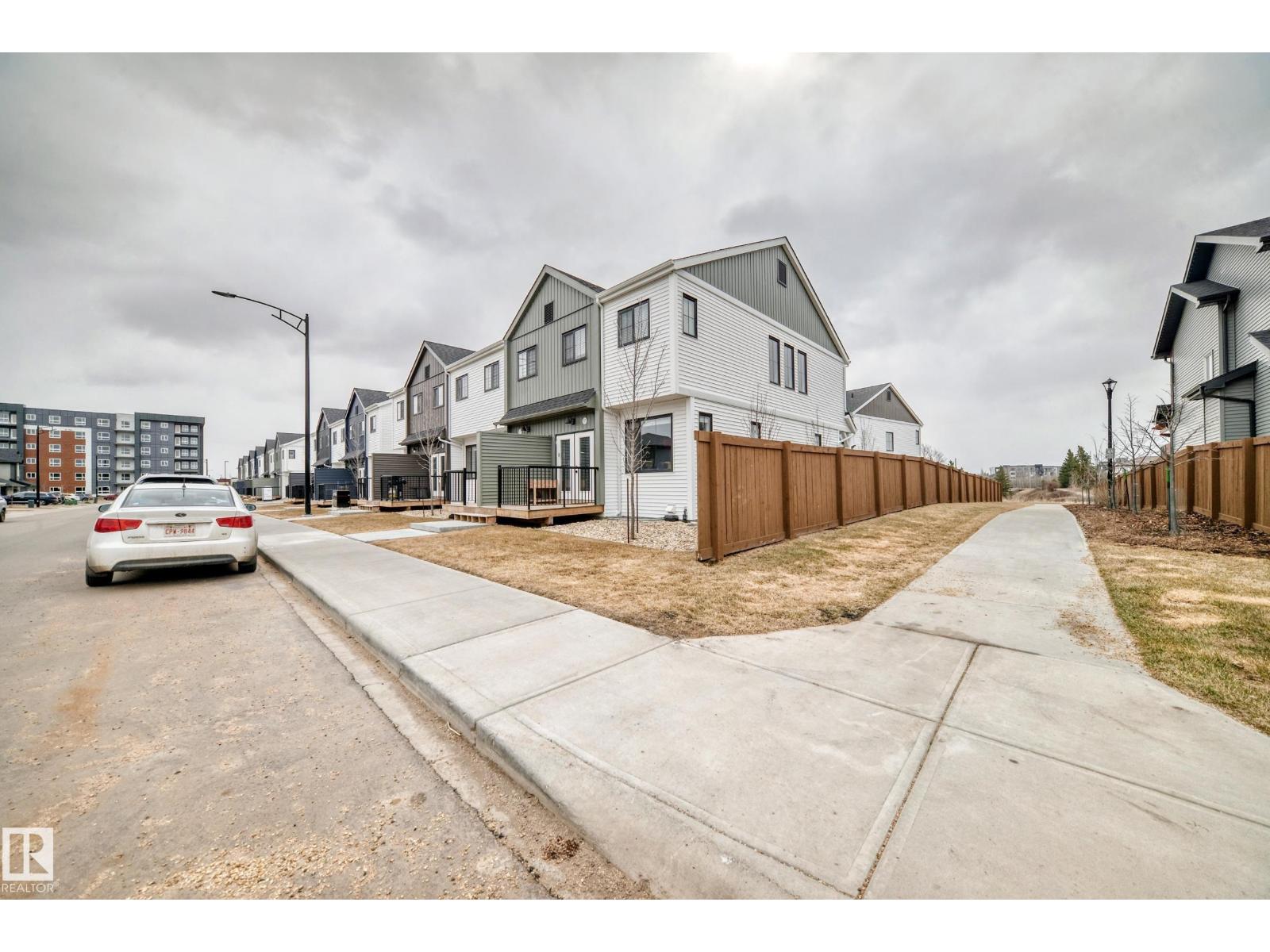 #38 1910 Collip VW SW, Edmonton