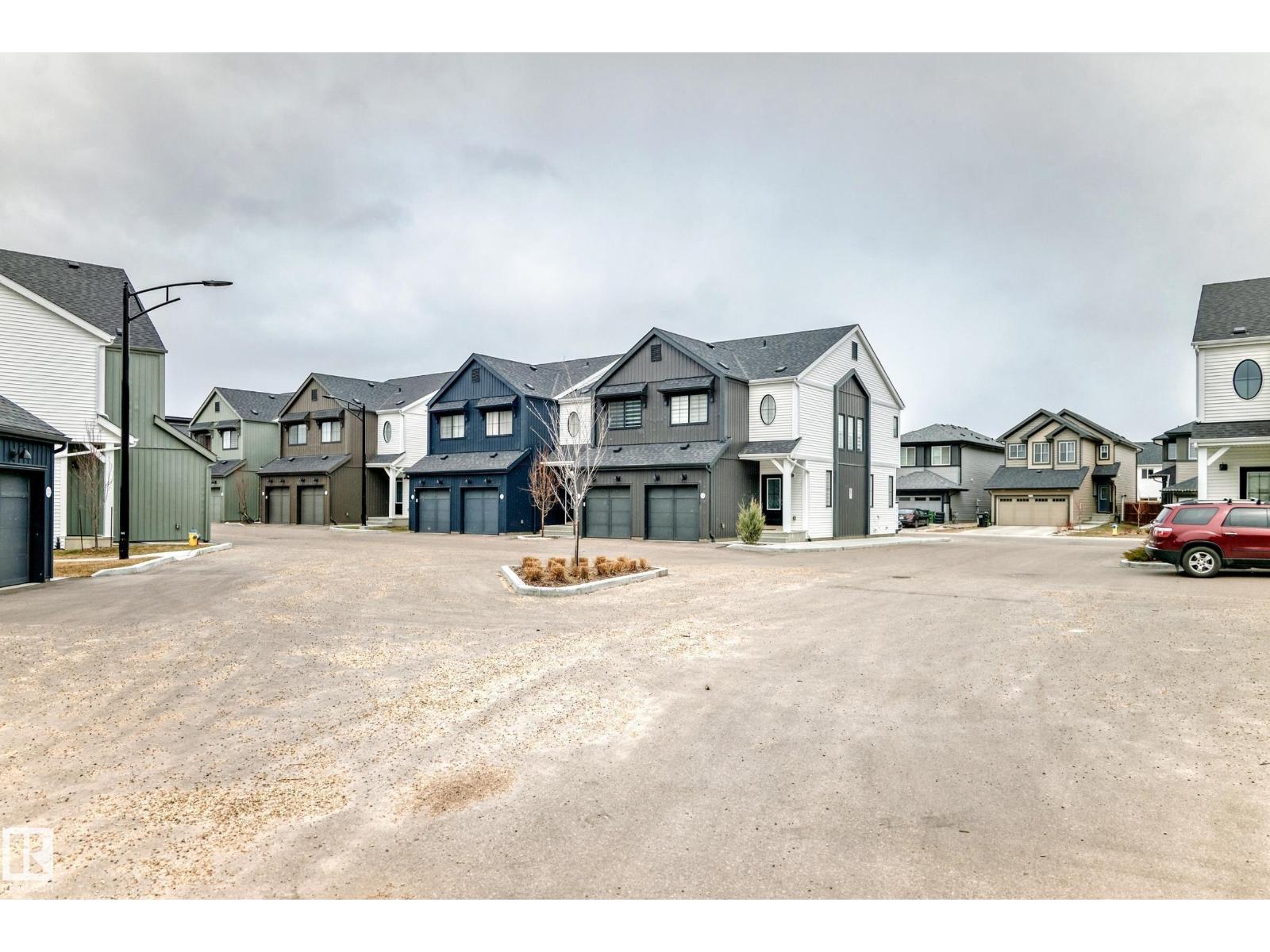 #38 1910 Collip VW SW, Edmonton