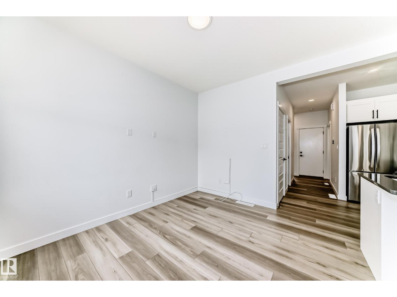 #38 1910 Collip VW SW, Edmonton