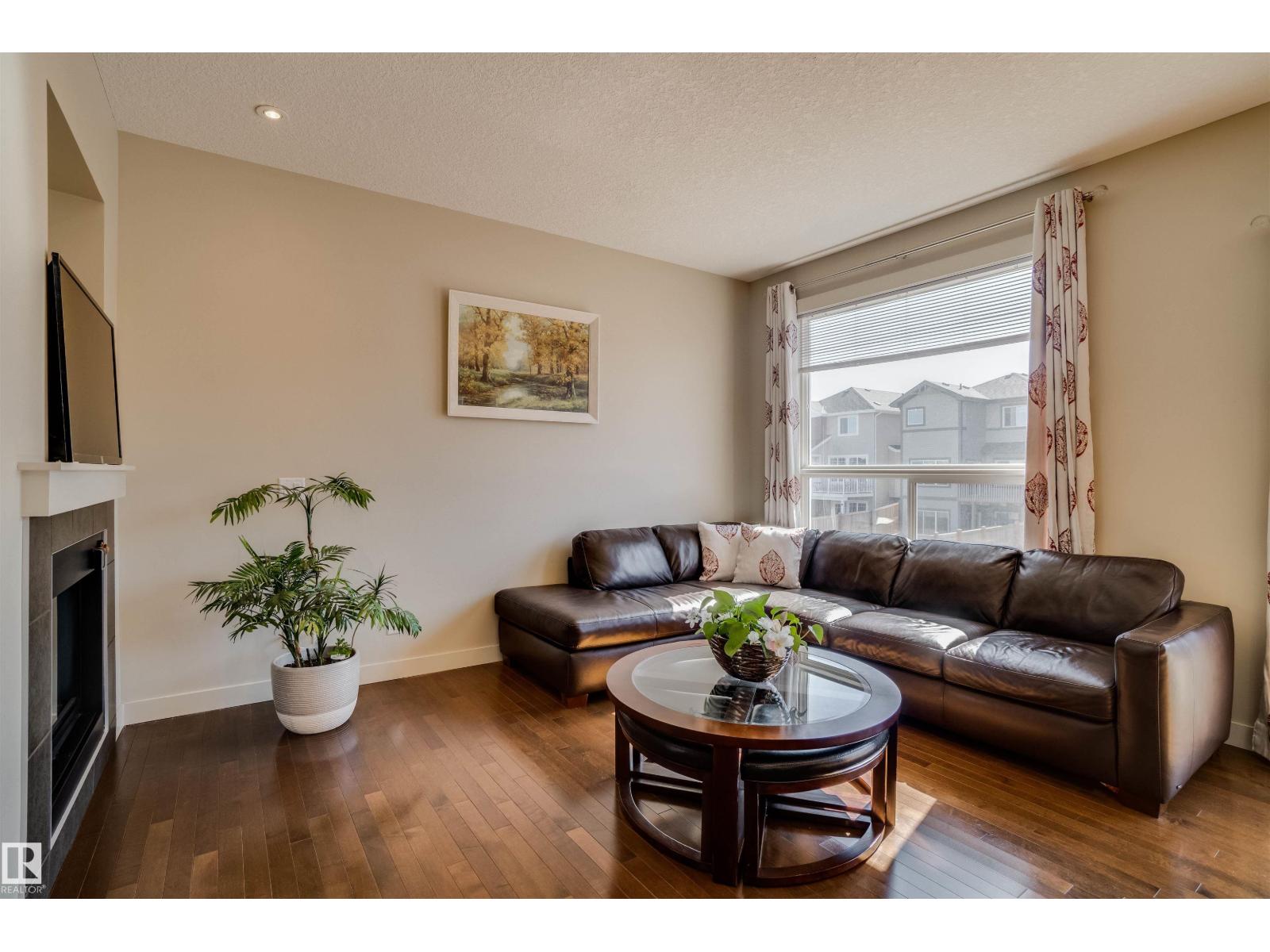 3843 AGAR GR SW, Edmonton