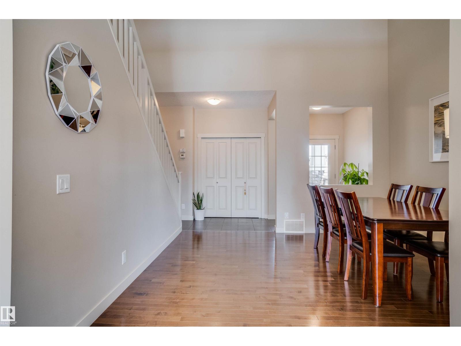 3843 AGAR GR SW, Edmonton