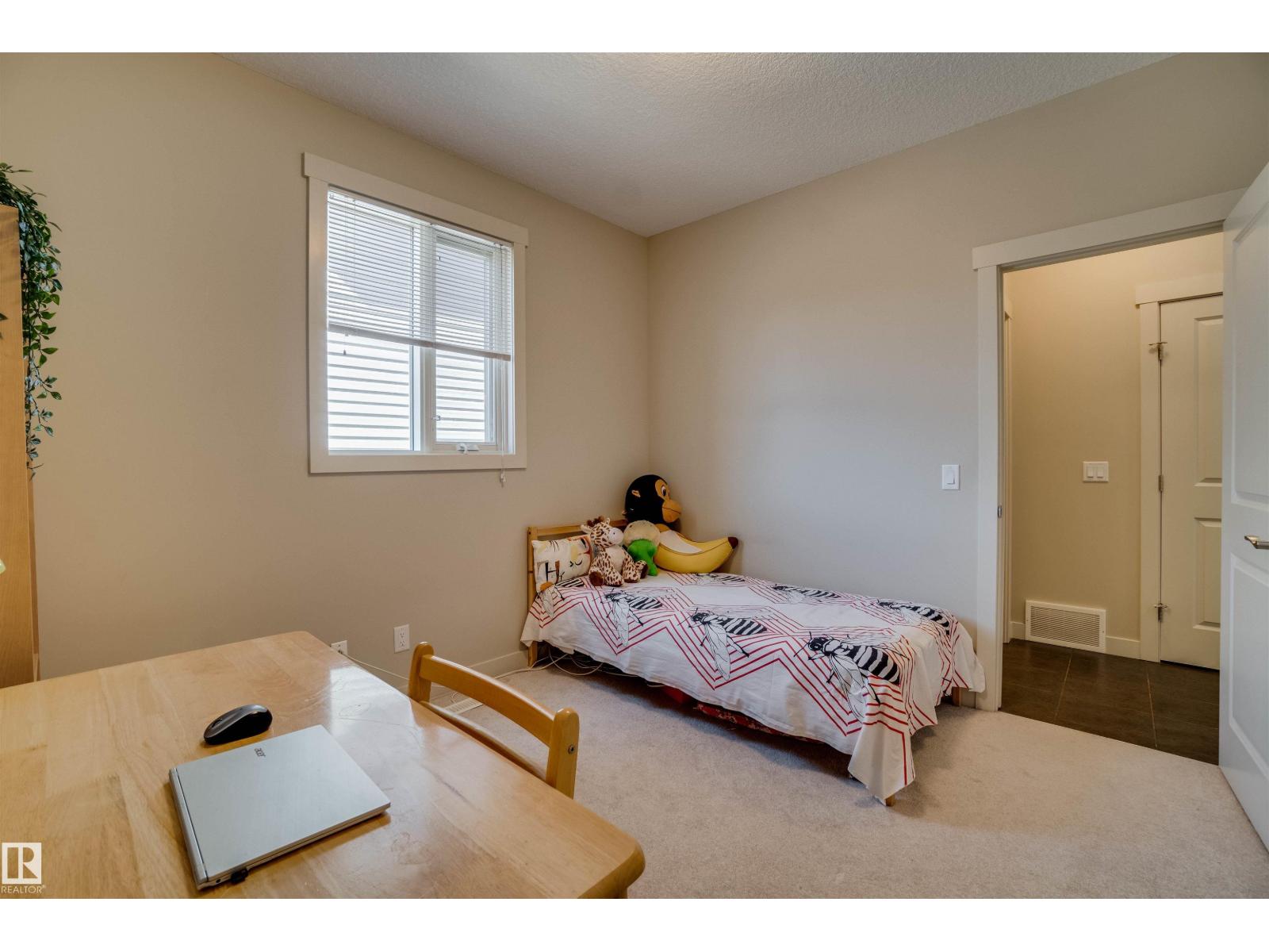 3843 AGAR GR SW, Edmonton