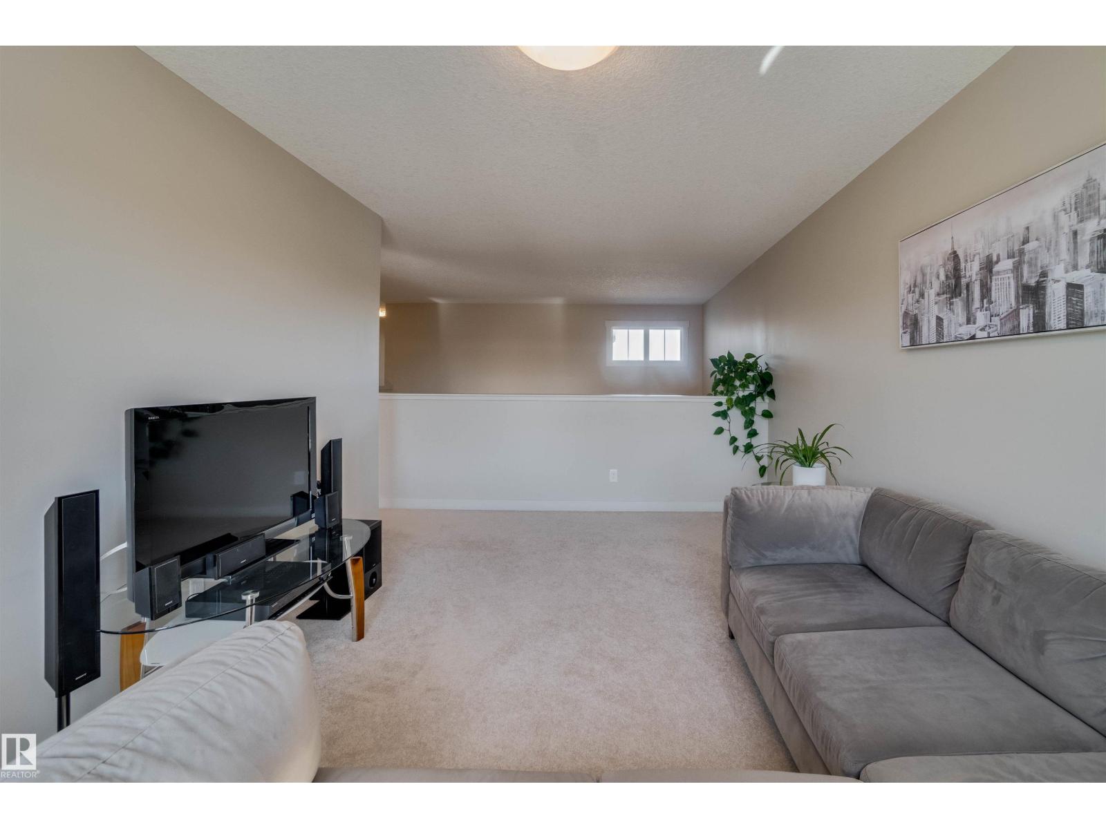 3843 AGAR GR SW, Edmonton