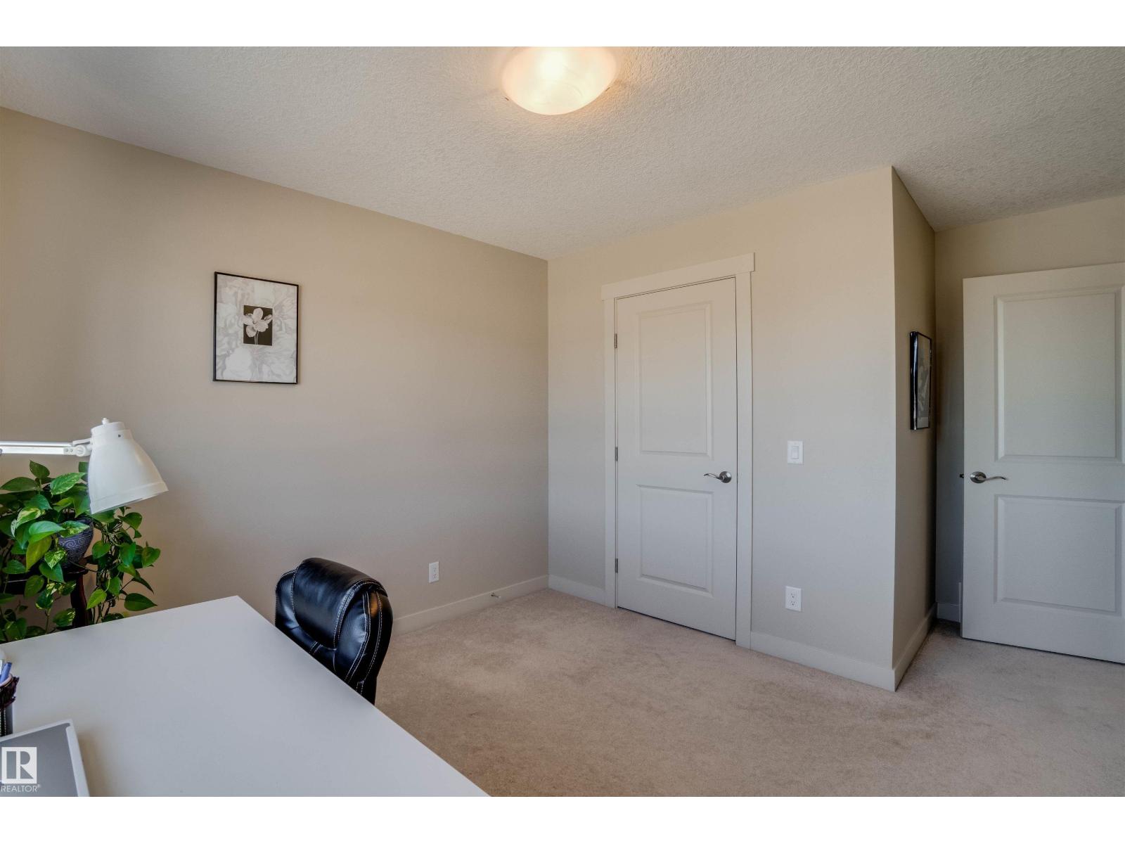 3843 AGAR GR SW, Edmonton