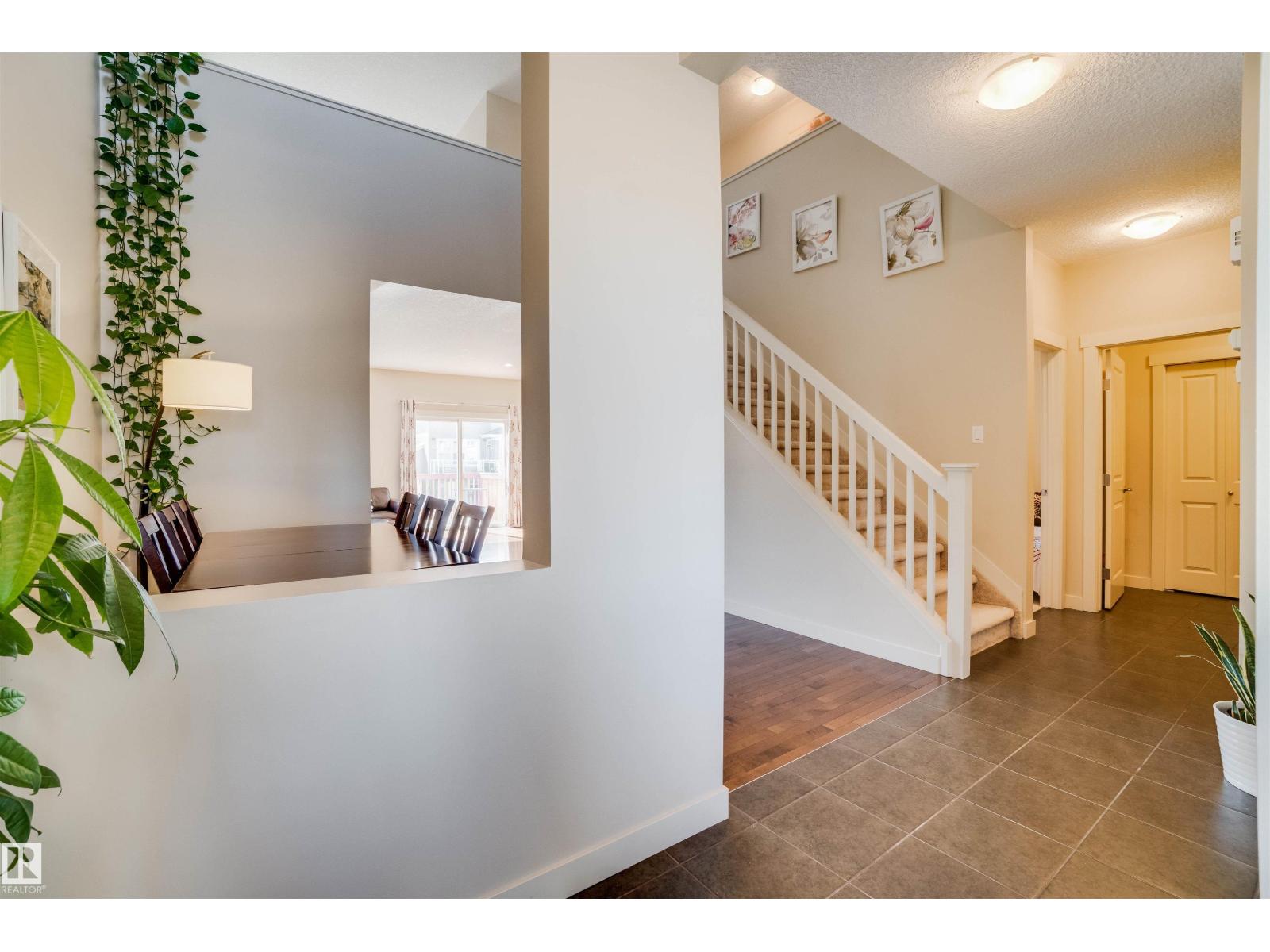 3843 AGAR GR SW, Edmonton