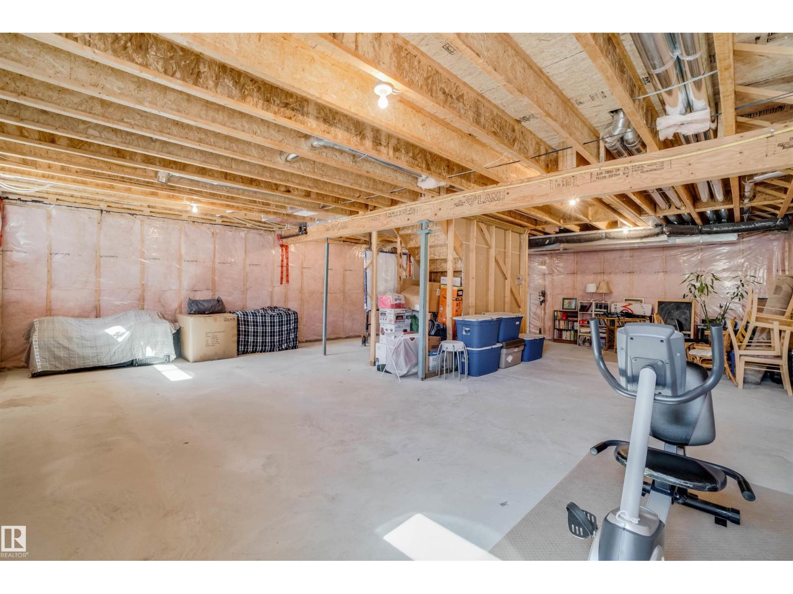 3843 AGAR GR SW, Edmonton