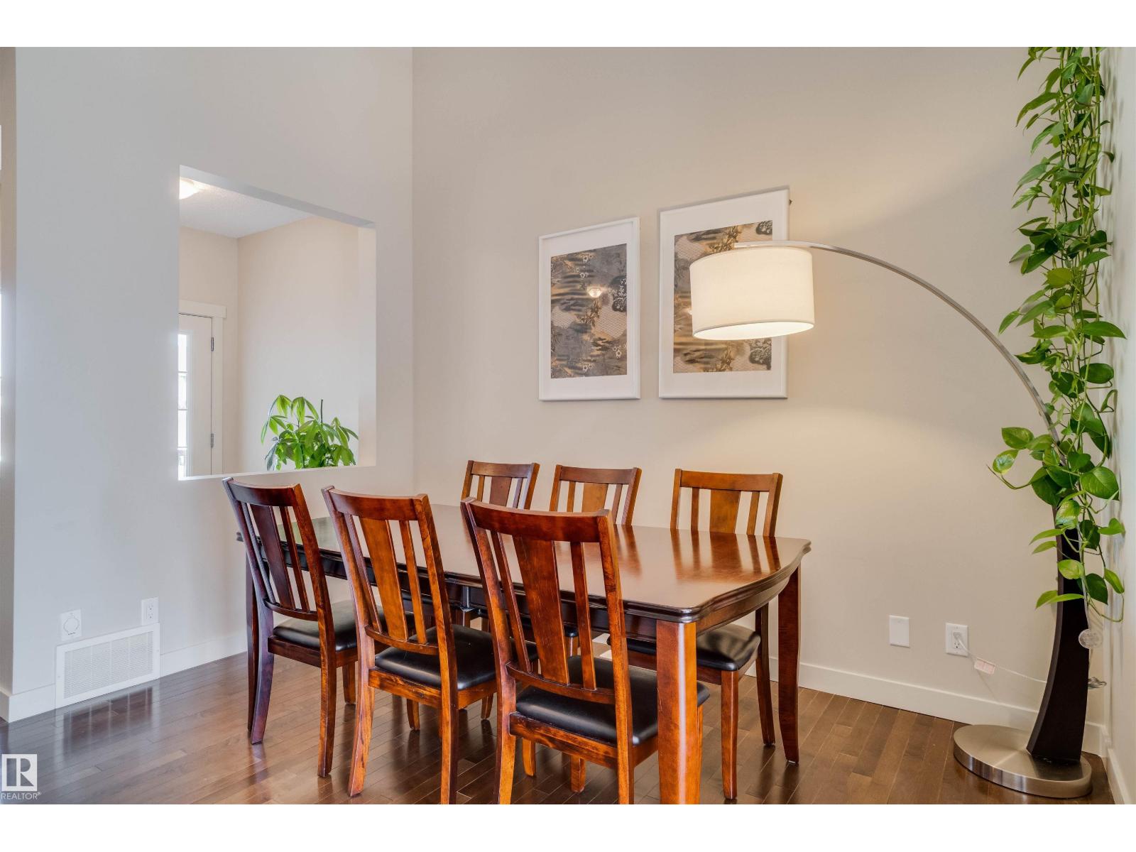 3843 AGAR GR SW, Edmonton