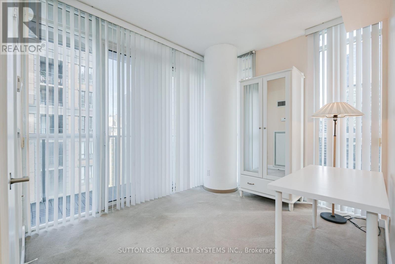 #1307 126 SIMCOE STREET - 13