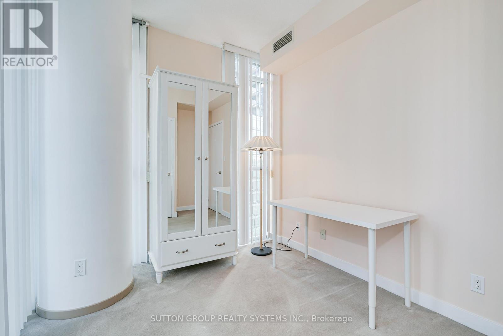 #1307 126 SIMCOE STREET - 14