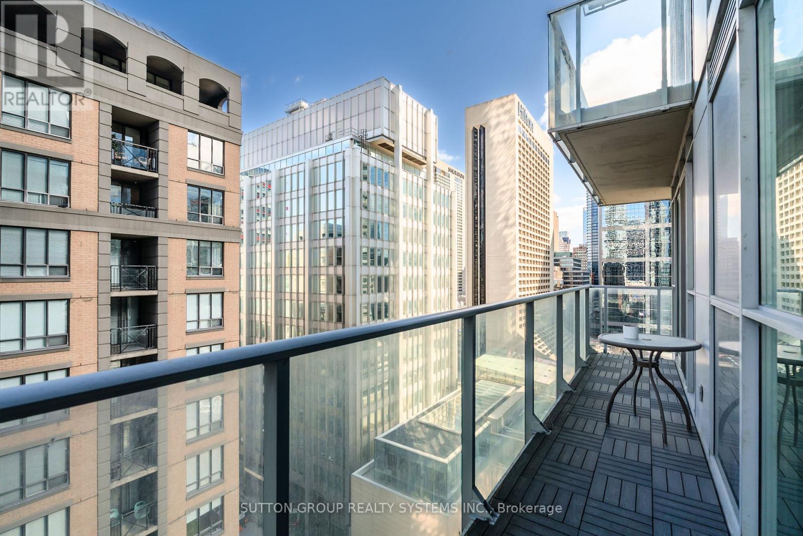#1307 126 SIMCOE STREET - 20