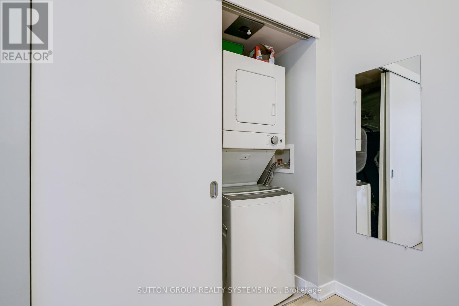 #1307 126 SIMCOE STREET - 5