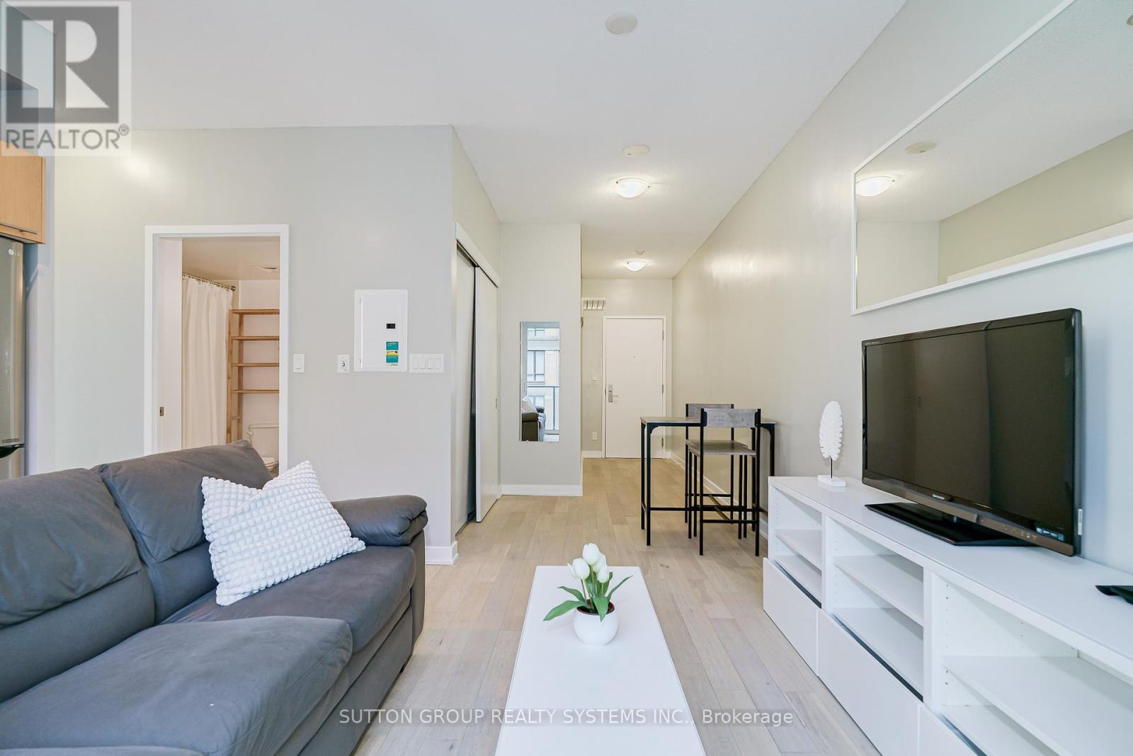 #1307 126 SIMCOE STREET - 7