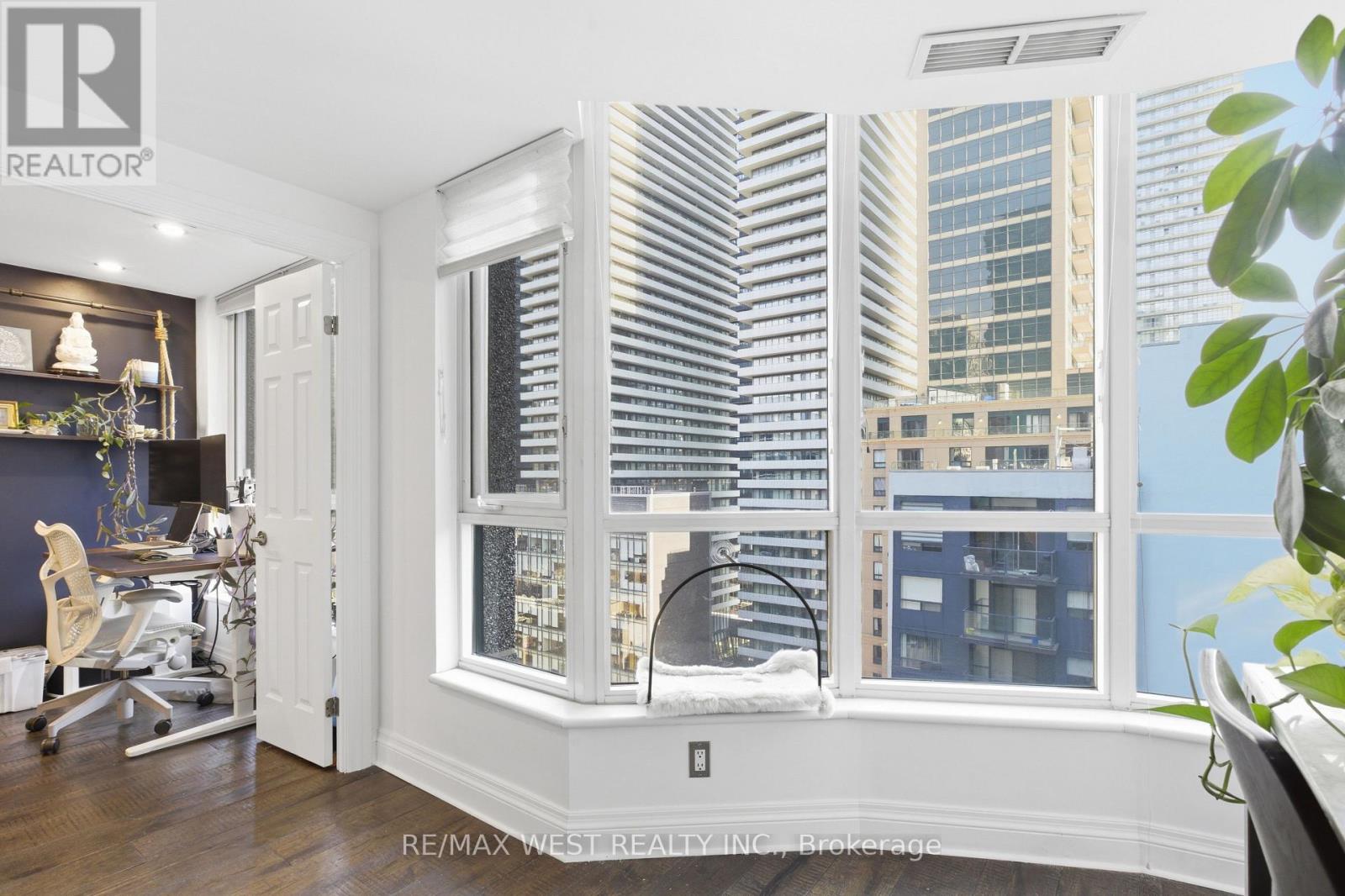 #1709 55 BLOOR STREET E - 14