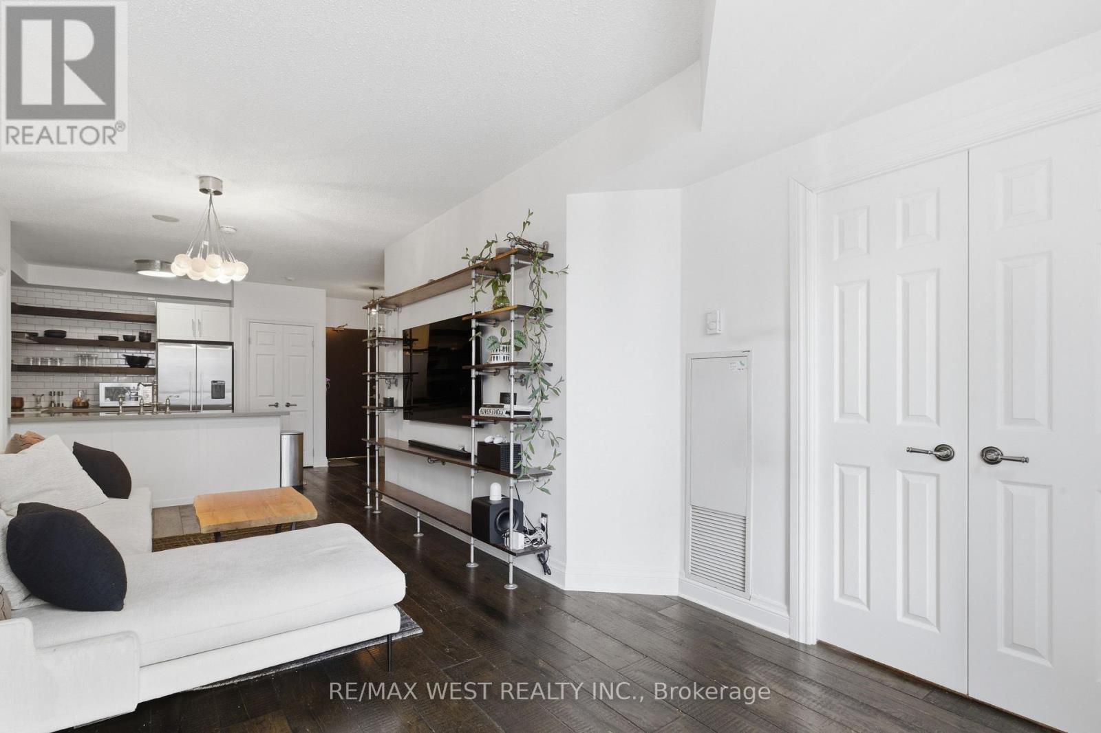#1709 55 BLOOR STREET E - 8