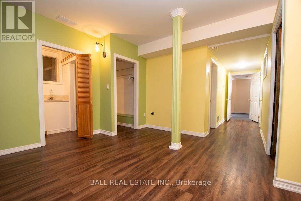 1684 SHERBROOKE STREET — photo 32