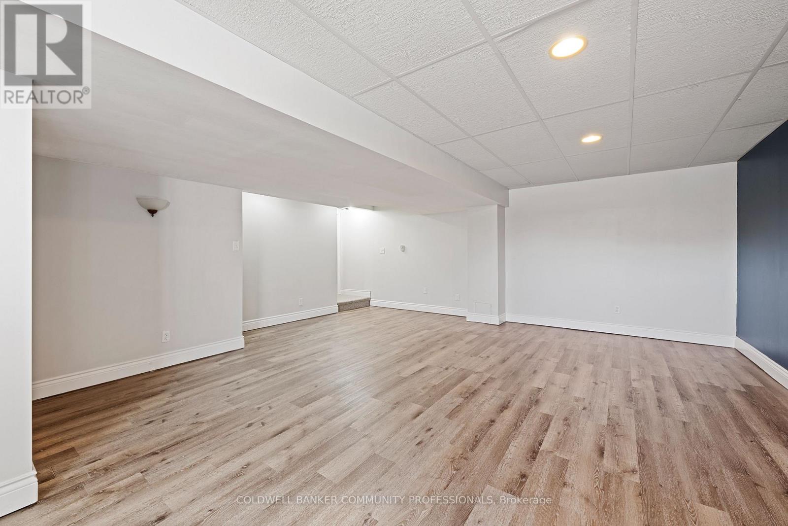 77 MORGAN DRIVE - 33