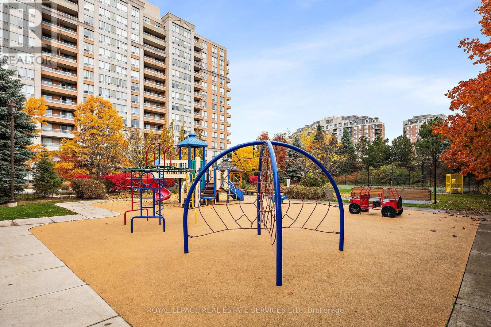 #101 9 NORTHERN HEIGHTS DRIVE - 28