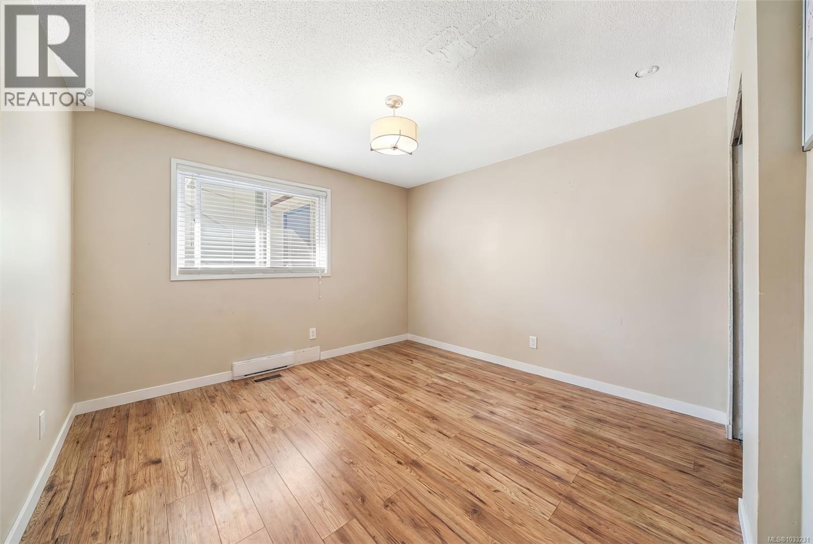 #103 3235 Quadra St - 17