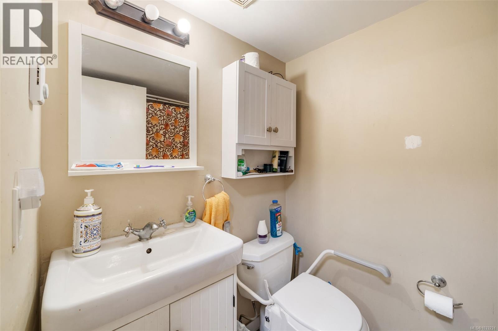 #103 3235 Quadra St - 21