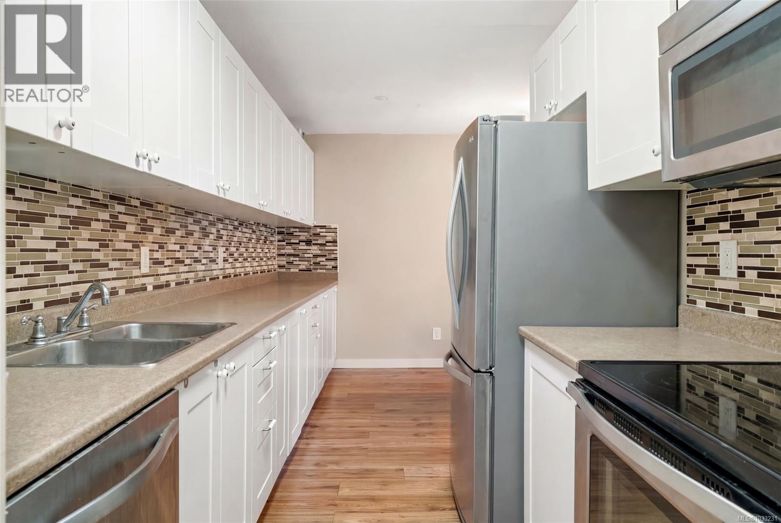 #103 3235 Quadra St - 3