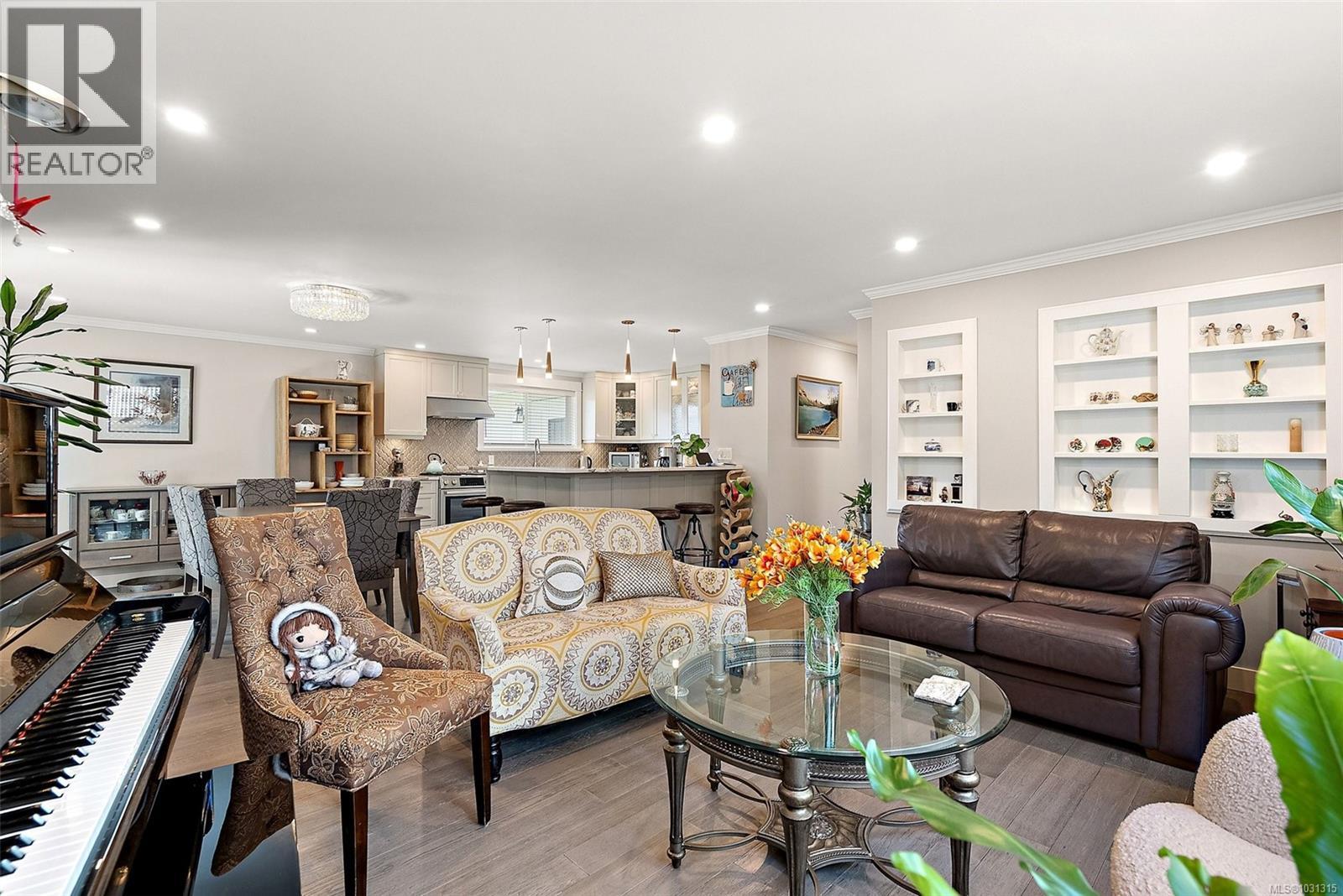  2485 Orchard Avenue, Sidney