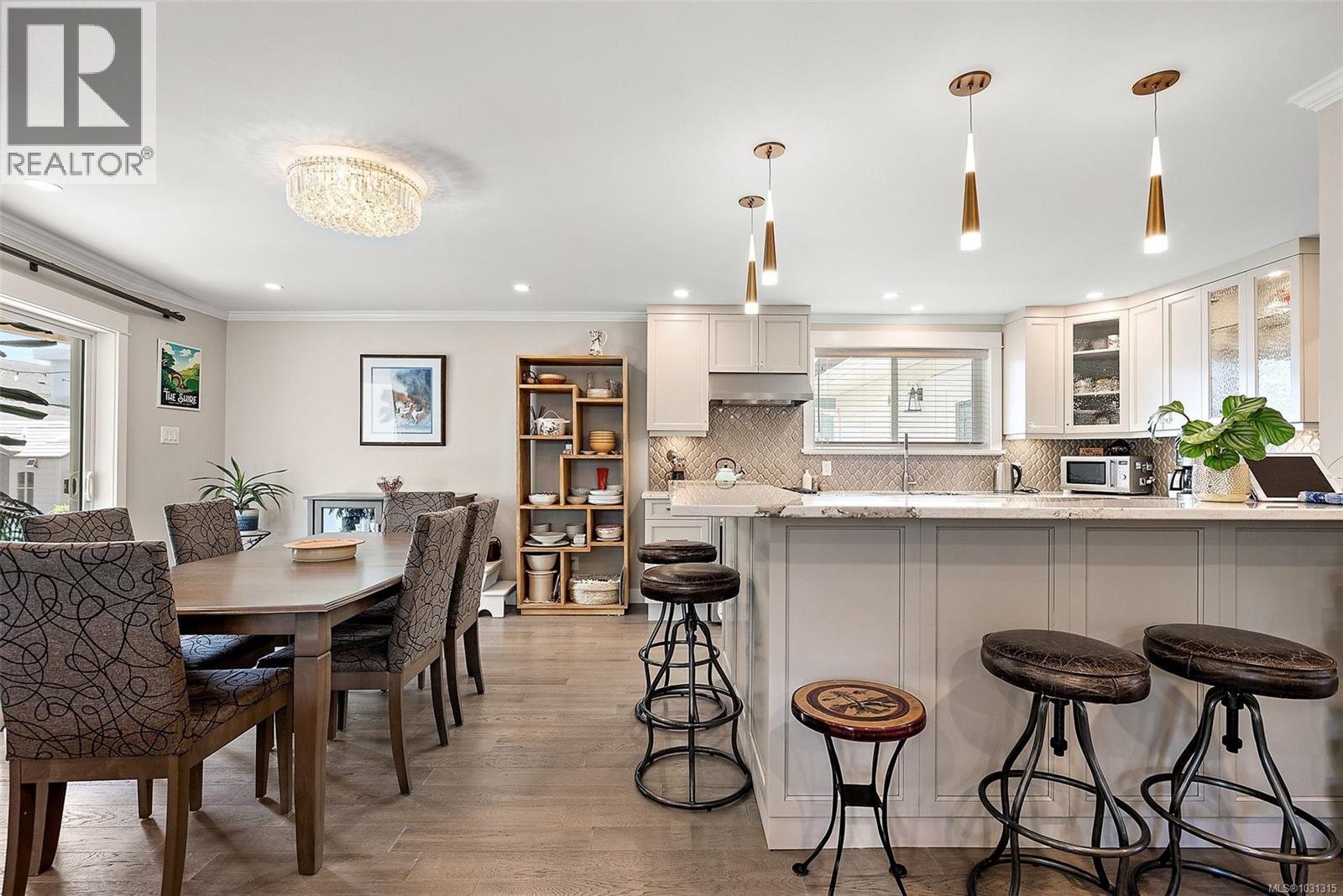  2485 Orchard Avenue, Sidney