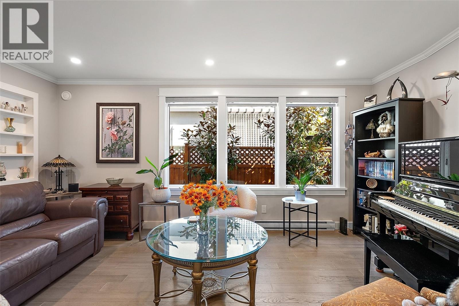  2485 Orchard Avenue, Sidney