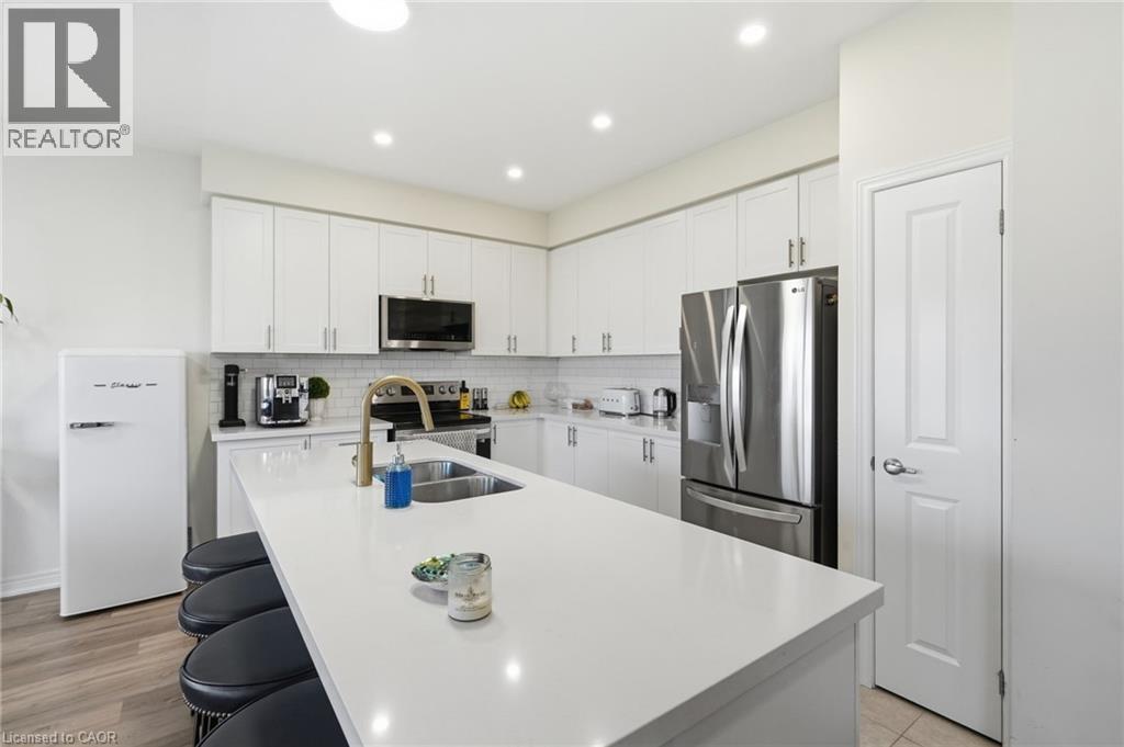 67 PINOT Crescent, Stoney Creek, Ontario, L8E0J9 — Photo 12