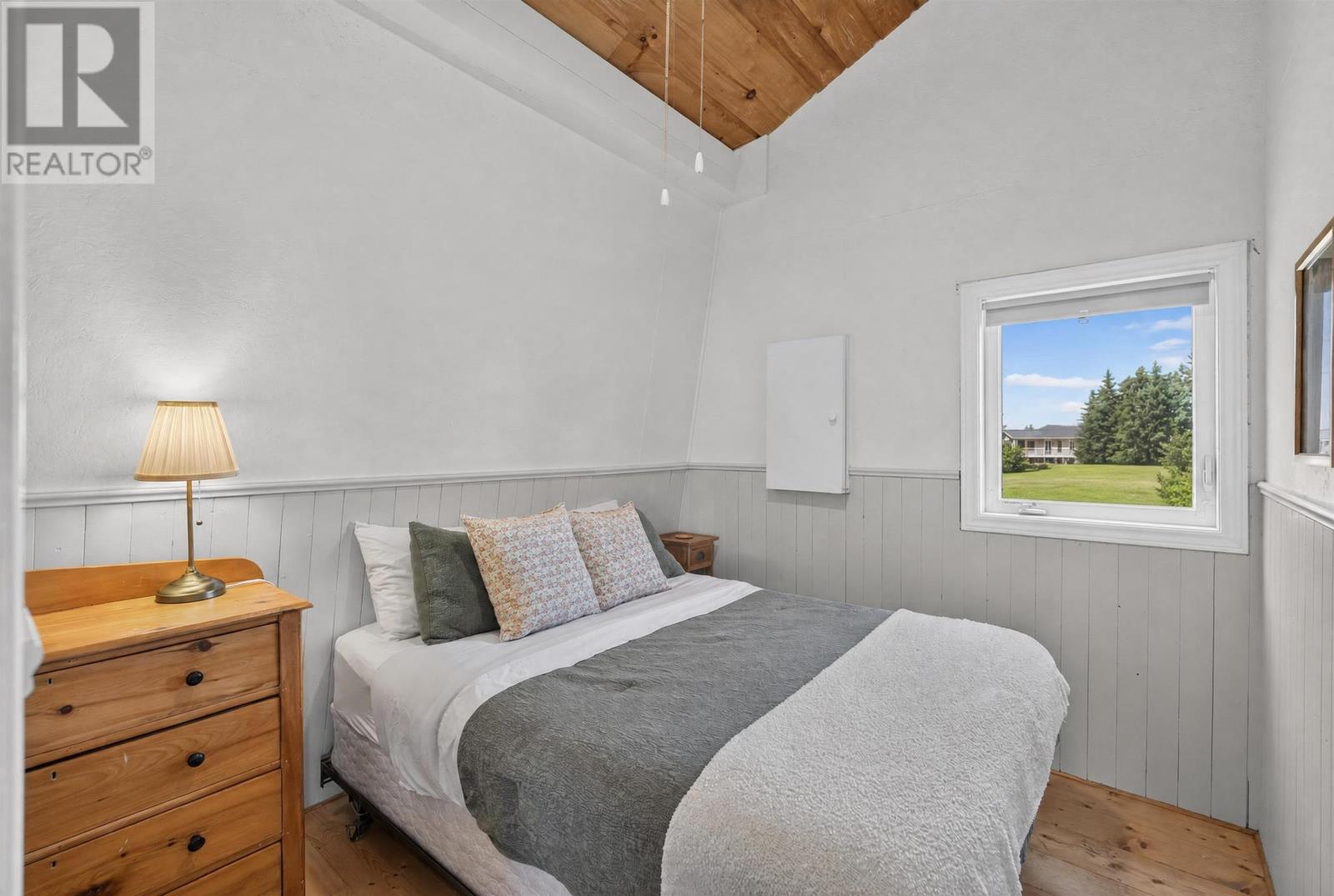 16 Gordons Way - 22
