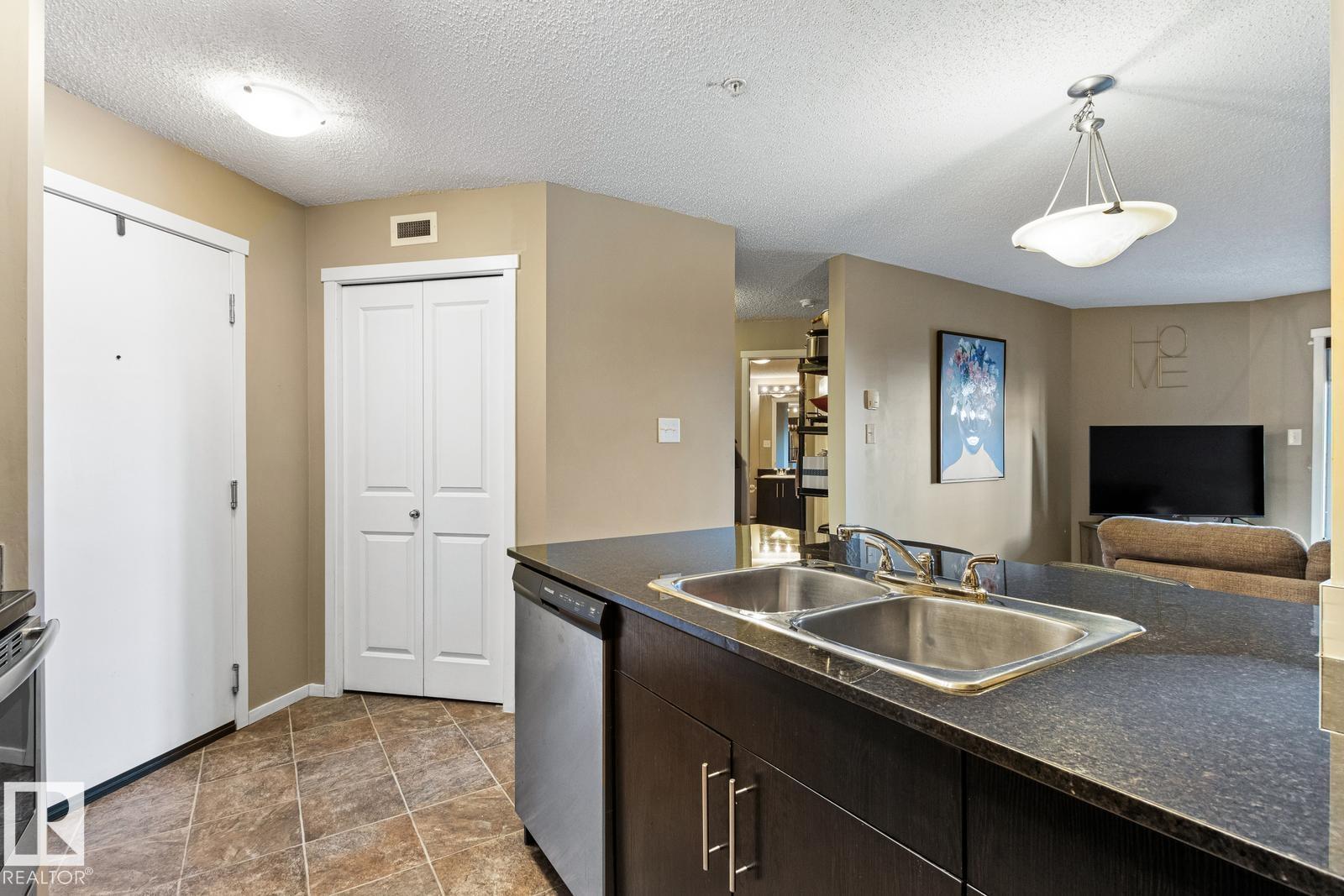 #208 18122 77 ST NW, Edmonton