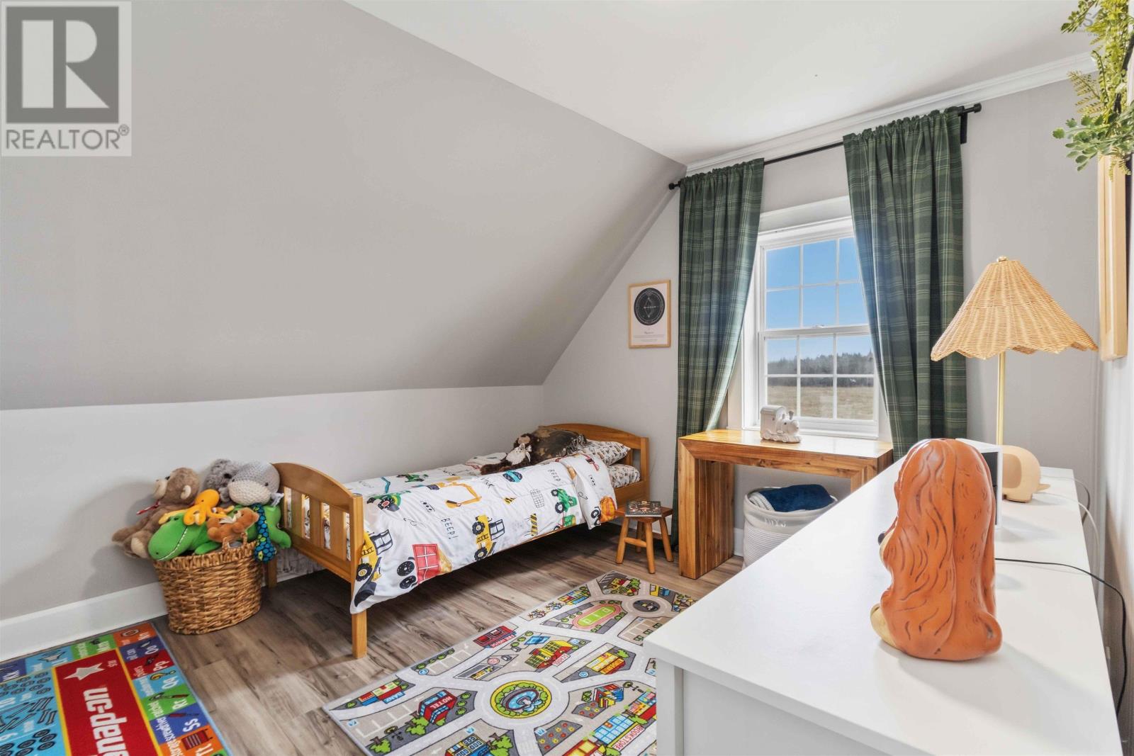 Property 37 of 49 of 2050 Indian Road