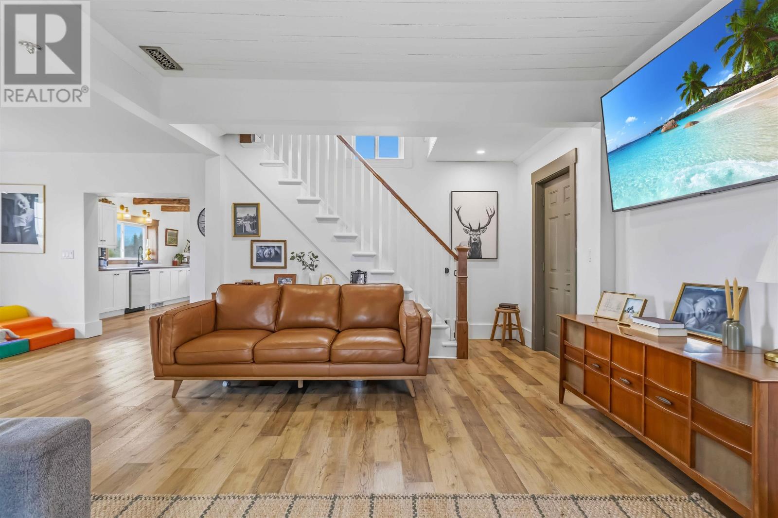 Property 22 of 49 of 2050 Indian Road