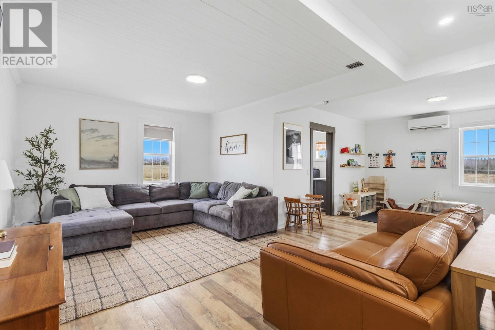 Property 19 of 49 of 2050 Indian Road